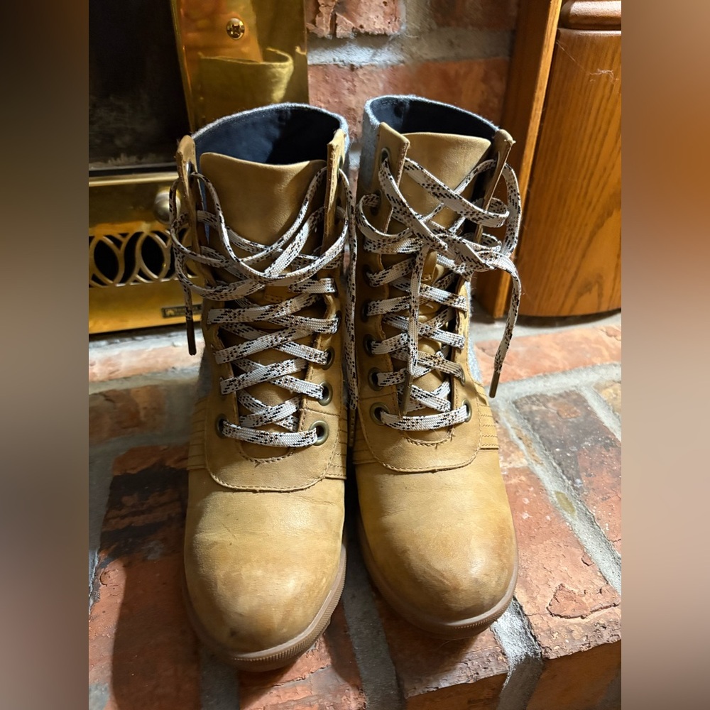 Sorel Brown Lace-Up Boots